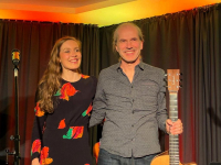 Jördis Tielsch mit Peter Schneider - "Weihnachtszeitreise" - 22.11.2025